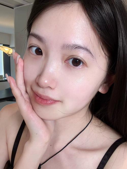 丝芙菲精华液好用吗？抗皱淡纹提亮紧致真实使用反馈